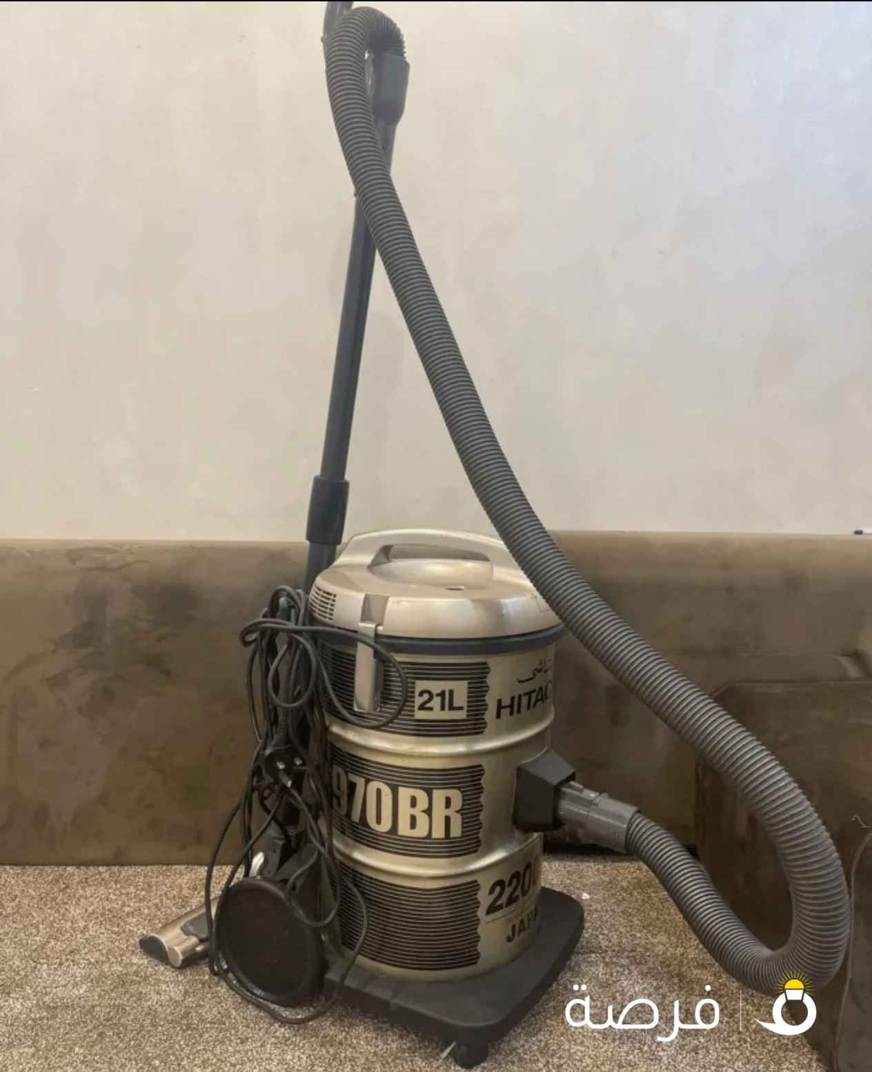 مكنسه هيتاشي شبه جديد 2200 w