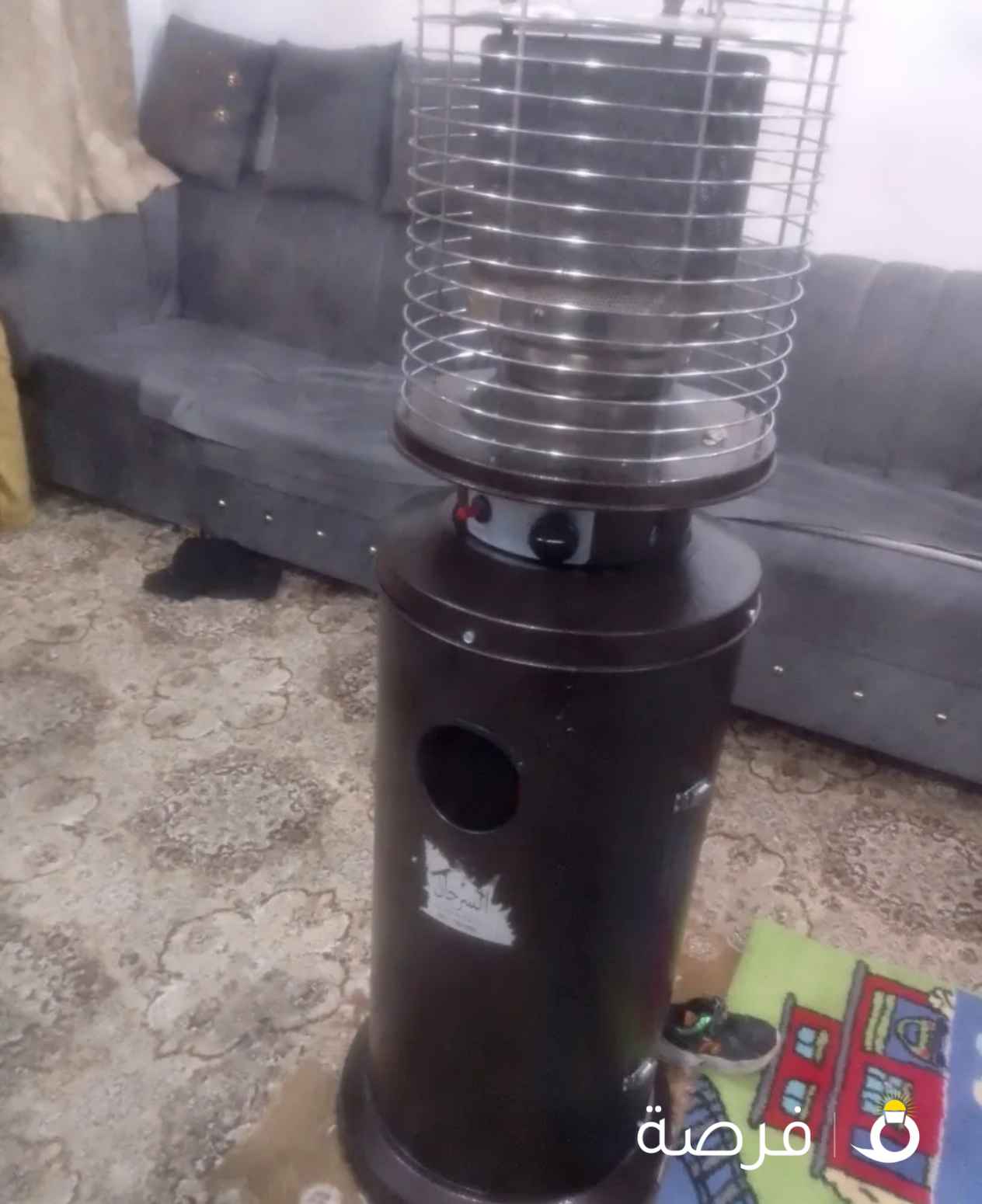 للبيع دفاية نفطية (كيروسين) ماركة السرح مستعملة استخدام خفيف ونظيفة جدًا جدًا جدً