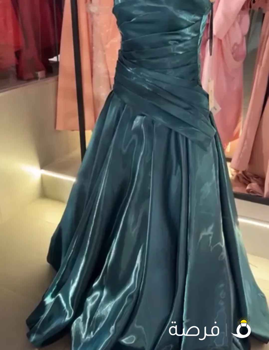 فستان راقي جدا لبسه وحده