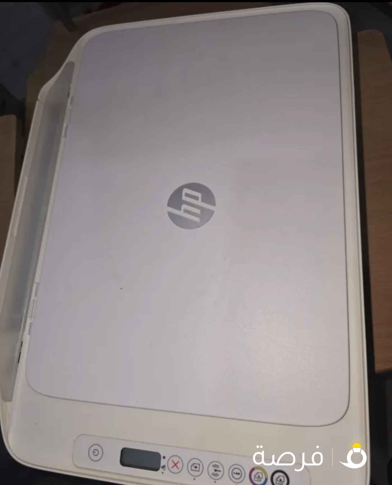 شاشة للبيع 40 ونسا شبه جديدة سعر نهائي 25 دينار