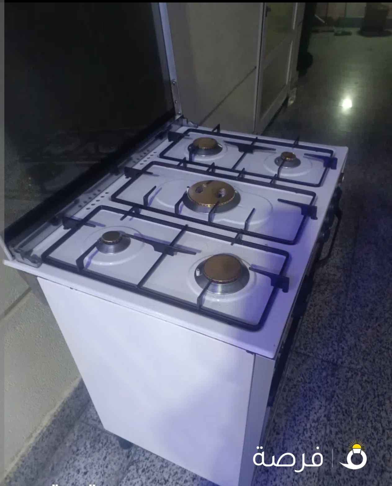 بتجاز مطبخ كبير بحاله جيده سعره25