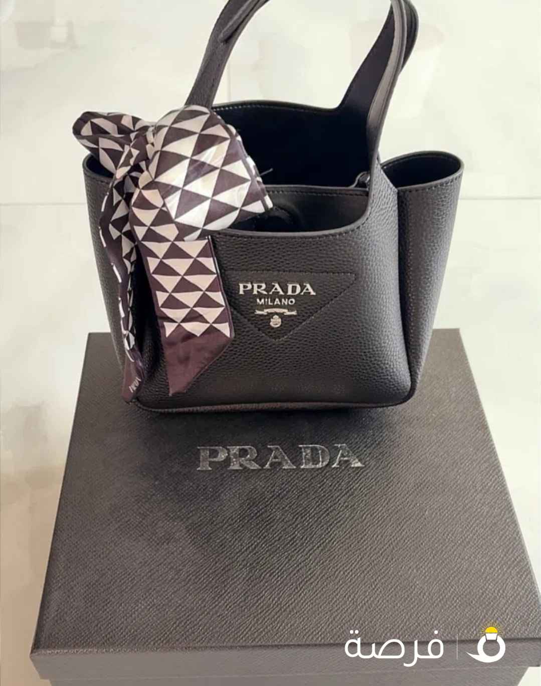 للبيع شنطة Prada سوداء أنيقة