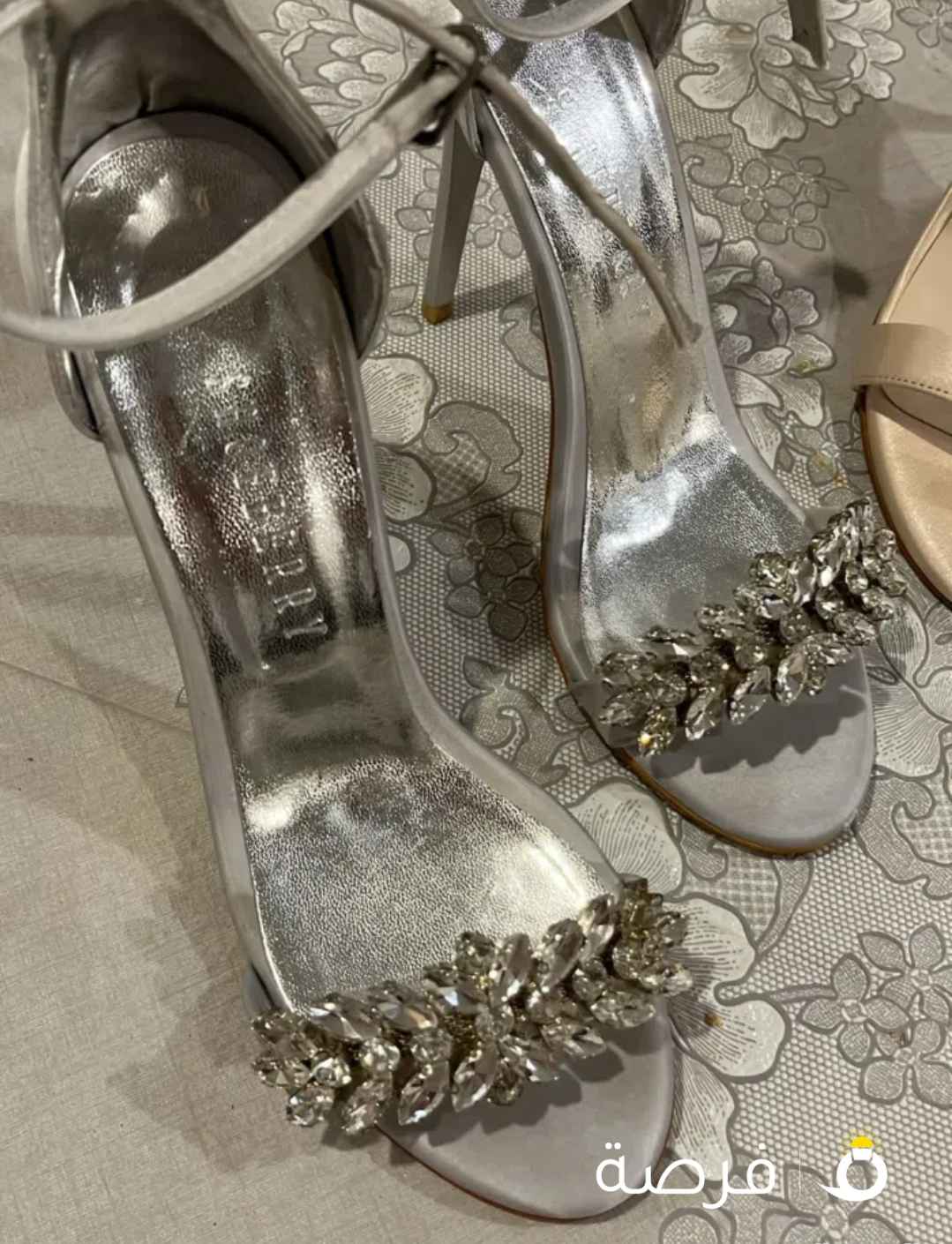 كعب فضي جديد