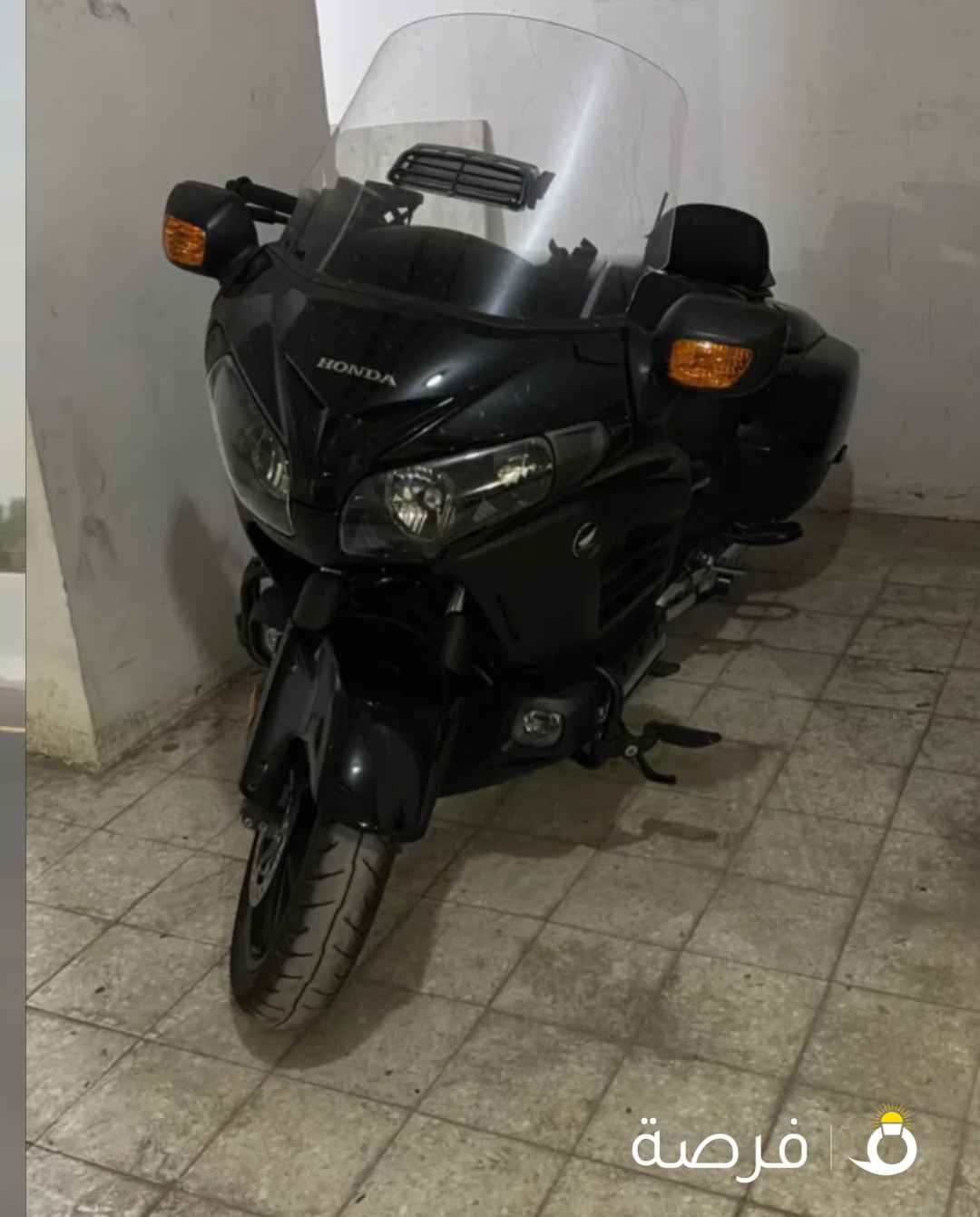 موتسيكل هوندا Gold Wing F6B 2013 مستعمل بمحرك 1000 سي سي للبيع