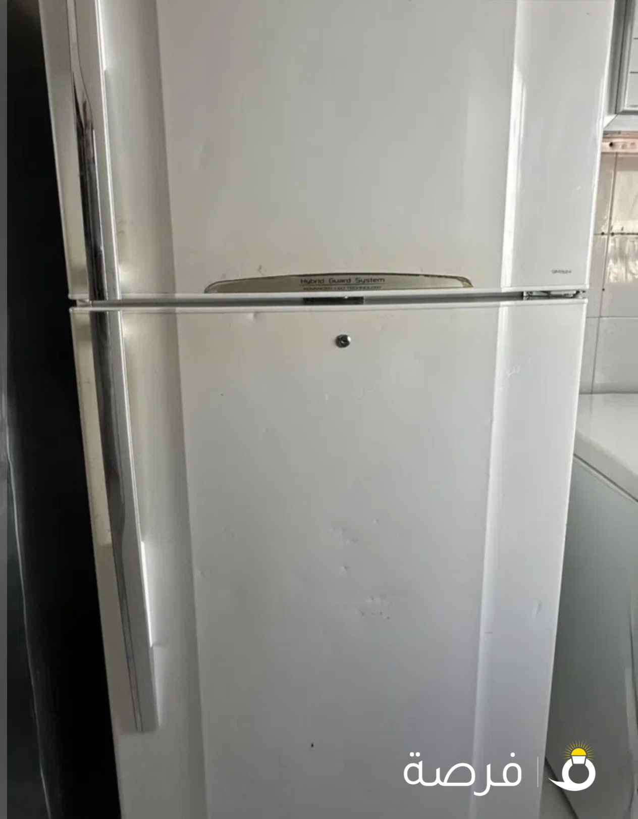 ثلاجه للبيع نظيفه