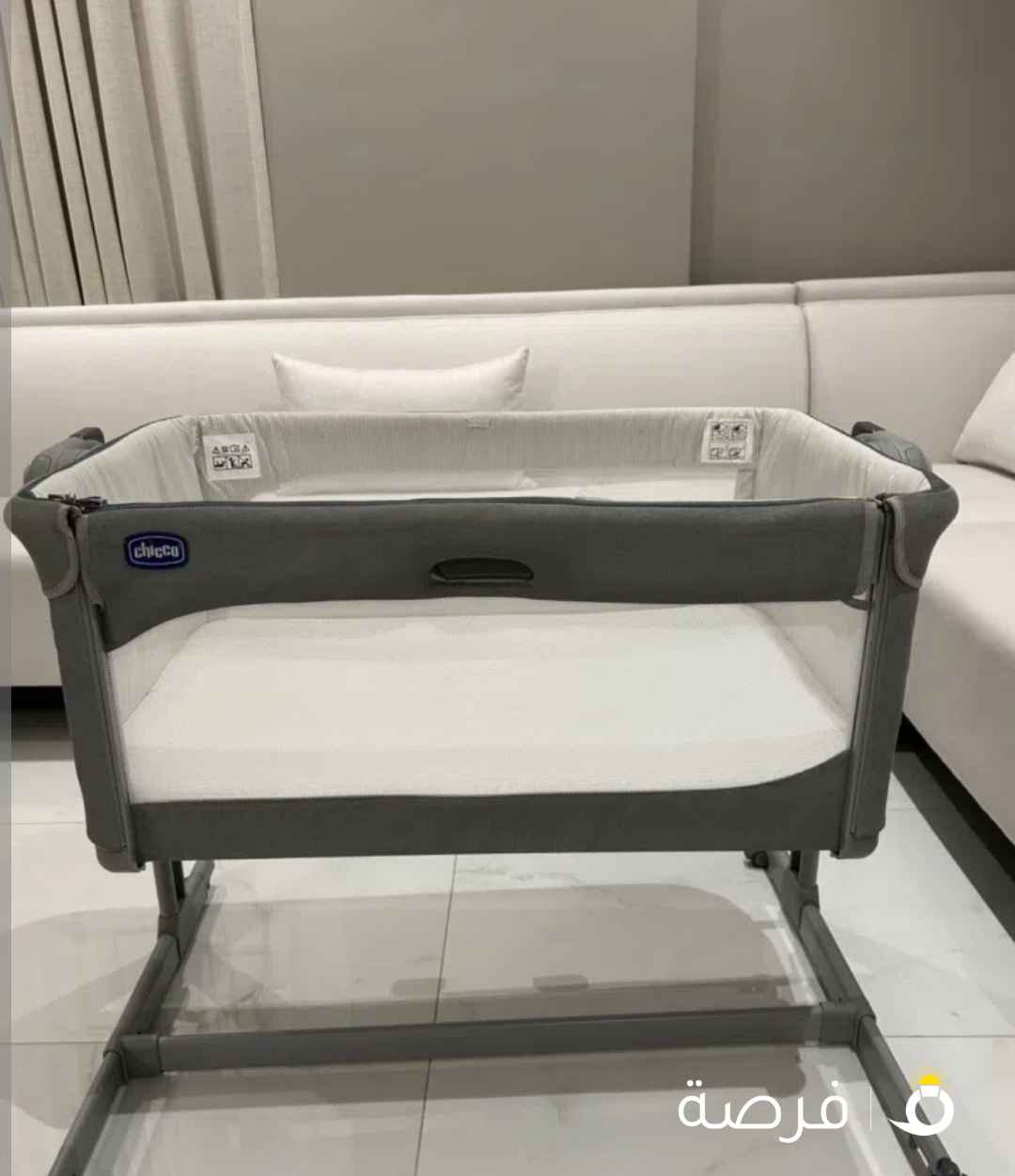 للبيع سرير تشيكو مع مجموعه مستلزمات أطفال