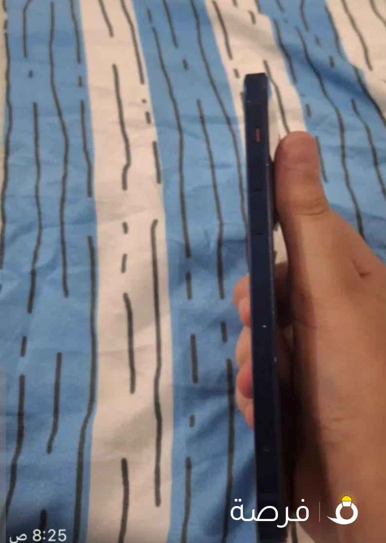 ايفون ⁦⁦12⁩⁩ عادي في خدوش بي الشاشه