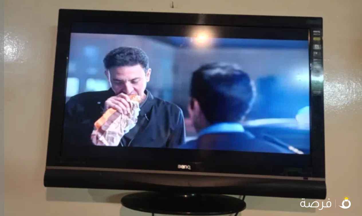 شاشه ⁦⁦42⁩⁩بوصه عادي مو سمارت ممتازه