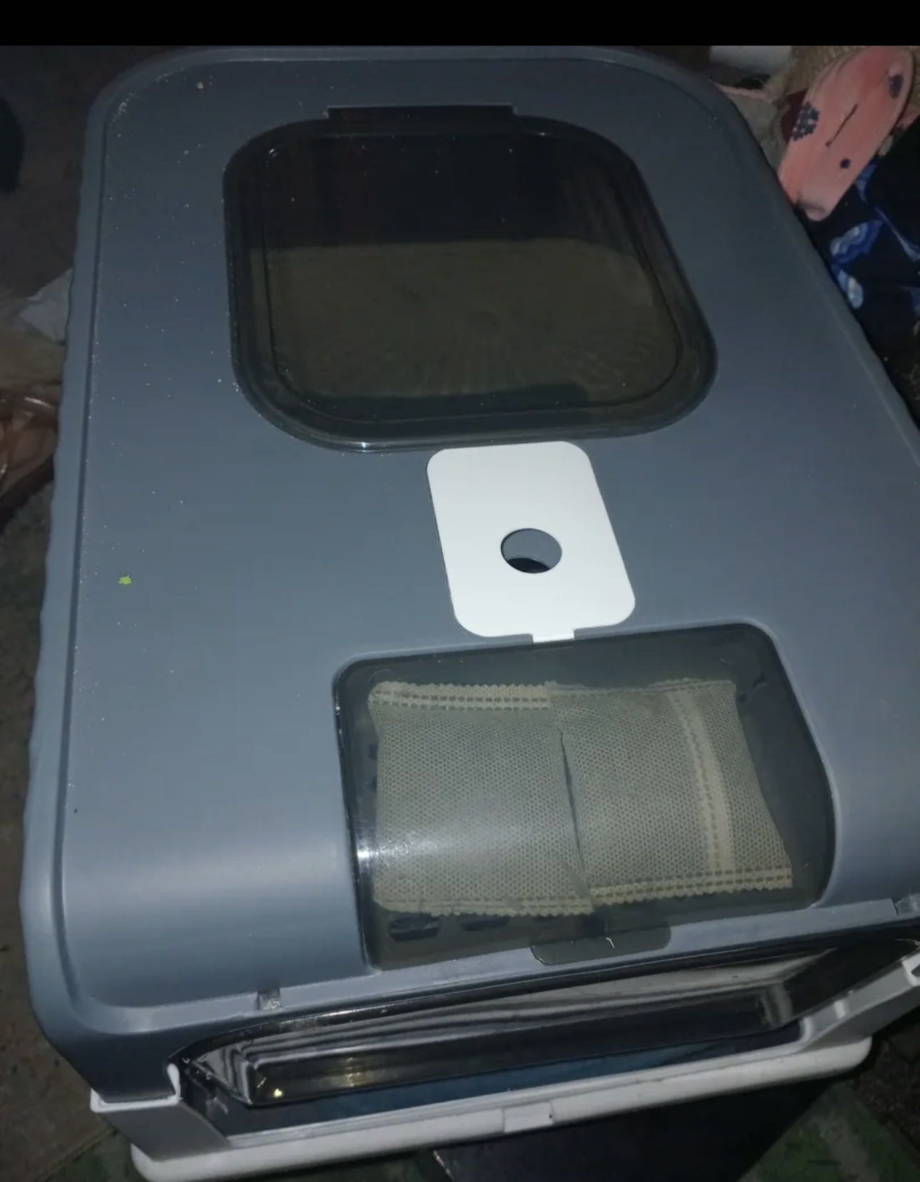 أغراض قطط للبيع جديد ومستعمل حط سعر مناسب وشيل