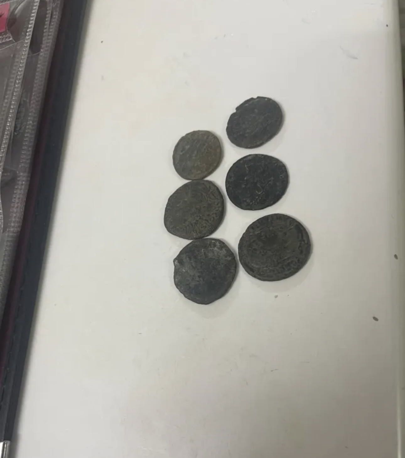 للبيع عملات