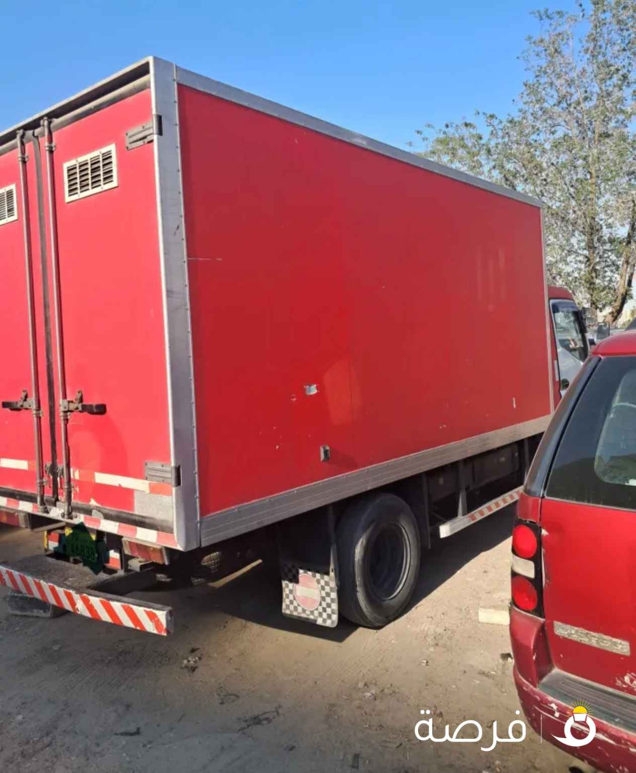 هاف لوري نقل عفش ( ونجار ) جميع المناطق يوجد نقل داخل المنزل