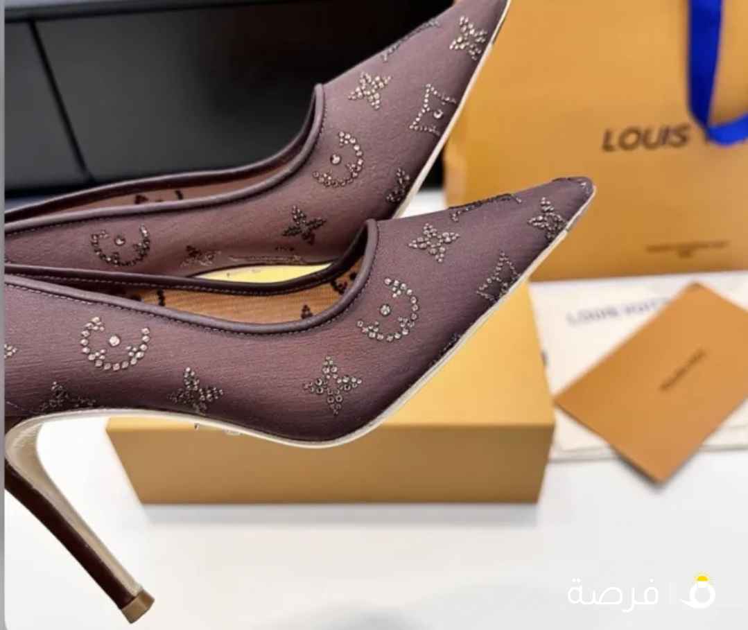 شوز لويس فويتون