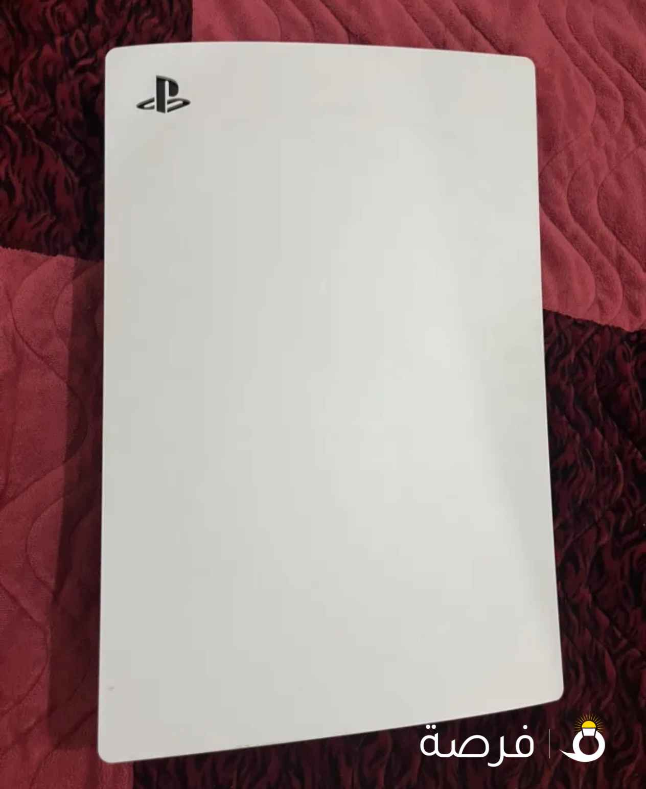 للبيع بلايستيشن 5 نظيف جدا مع يده وجميع الويرات شبه جديد