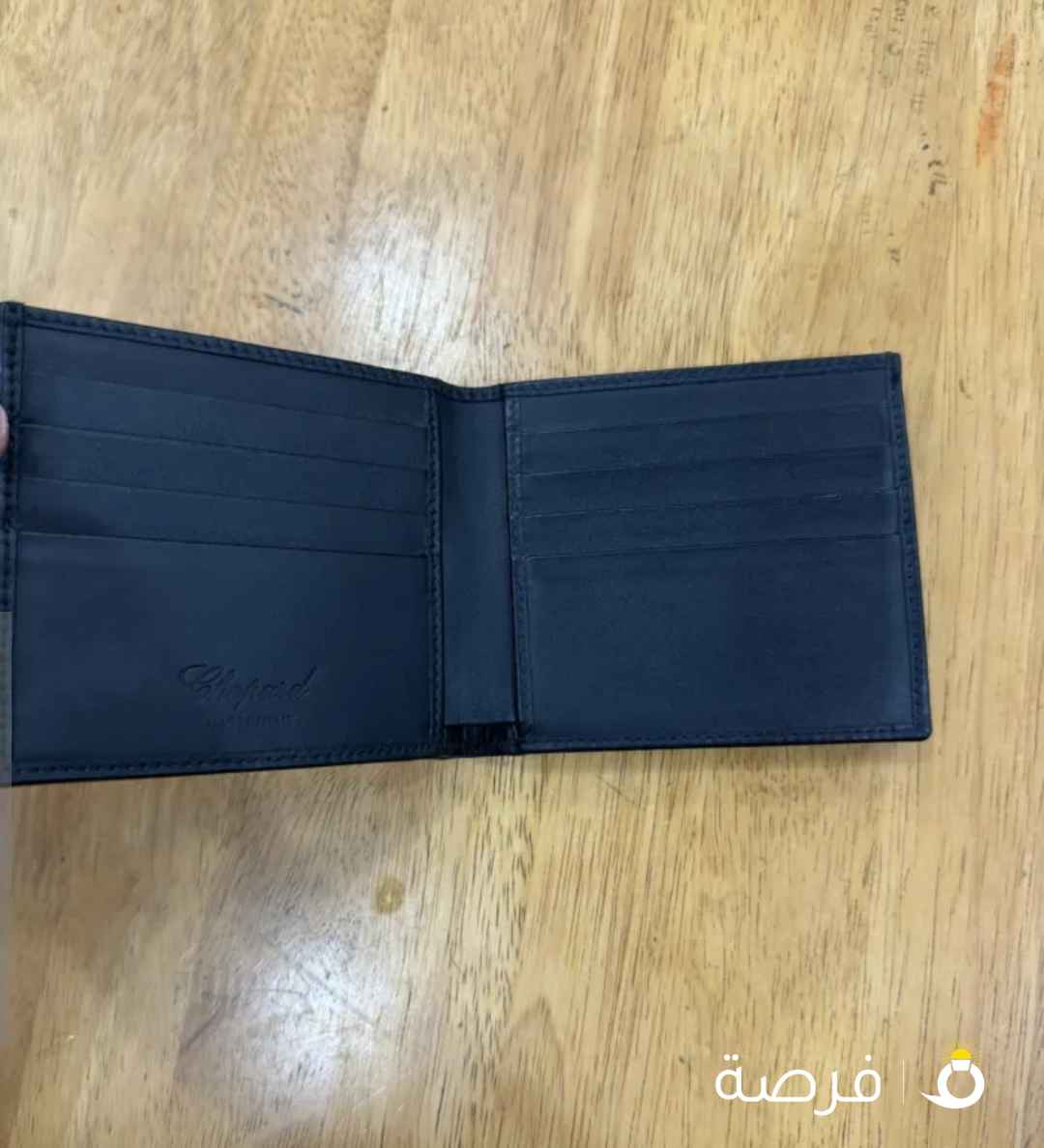 بوك شوبارد جلد اسود نظيف جدا 8 كروت وصفقتين كاش