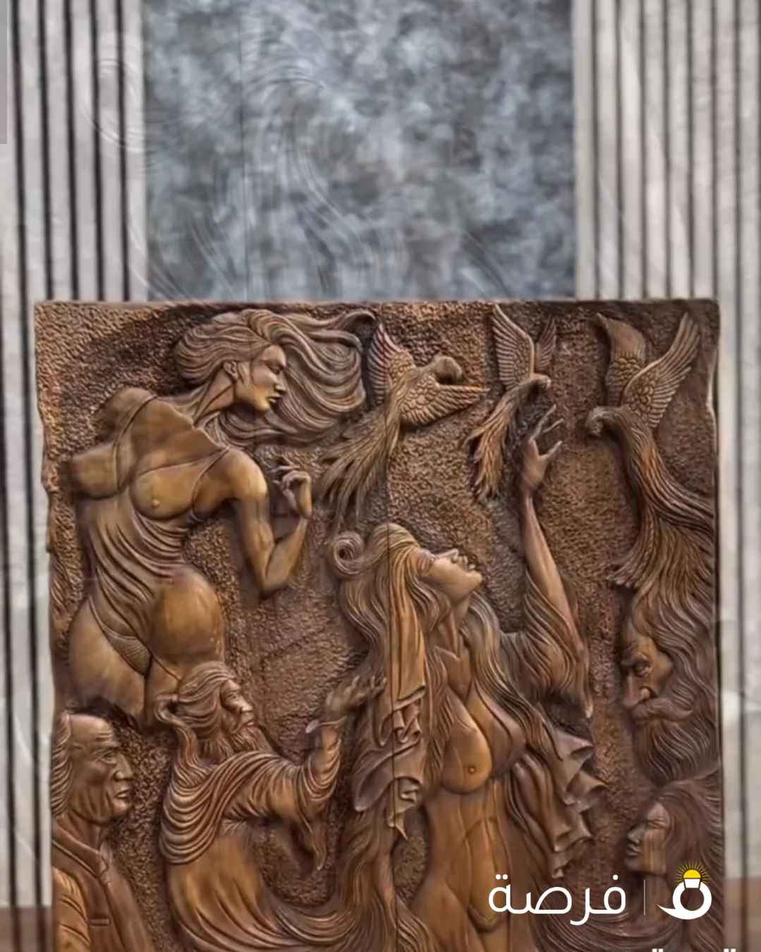 طاولة نرد فاخرة بمنحوتات ثلاثية الأبعاد – تحفة فنية يدوية بتصميم "العشاق"