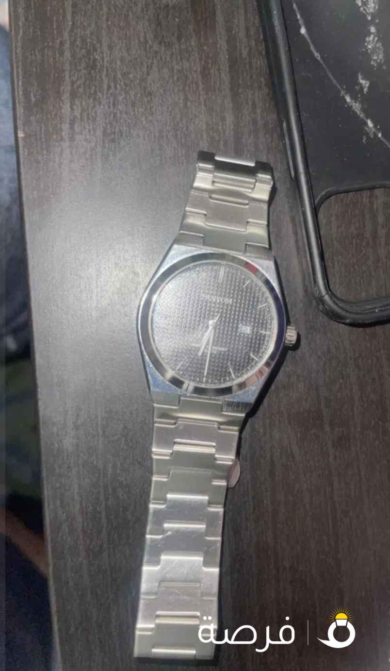 للبيع ساعه Denvosiلا يوجد بها خدش السعر قابل للفصال