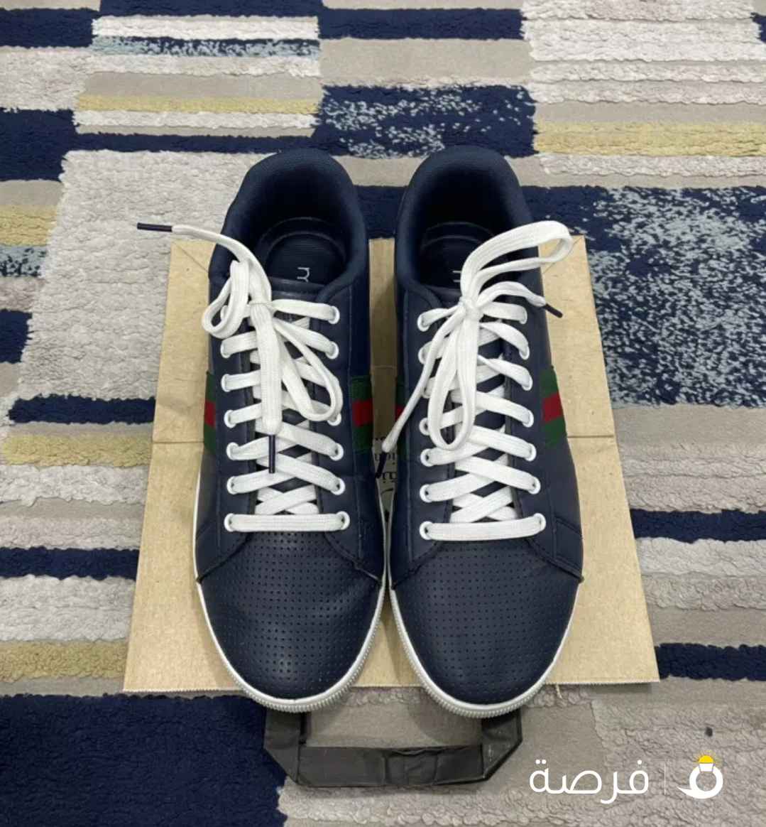 جلد لون كحلي مقاس 44-45 ماركة ميلانو مستعمل قليل