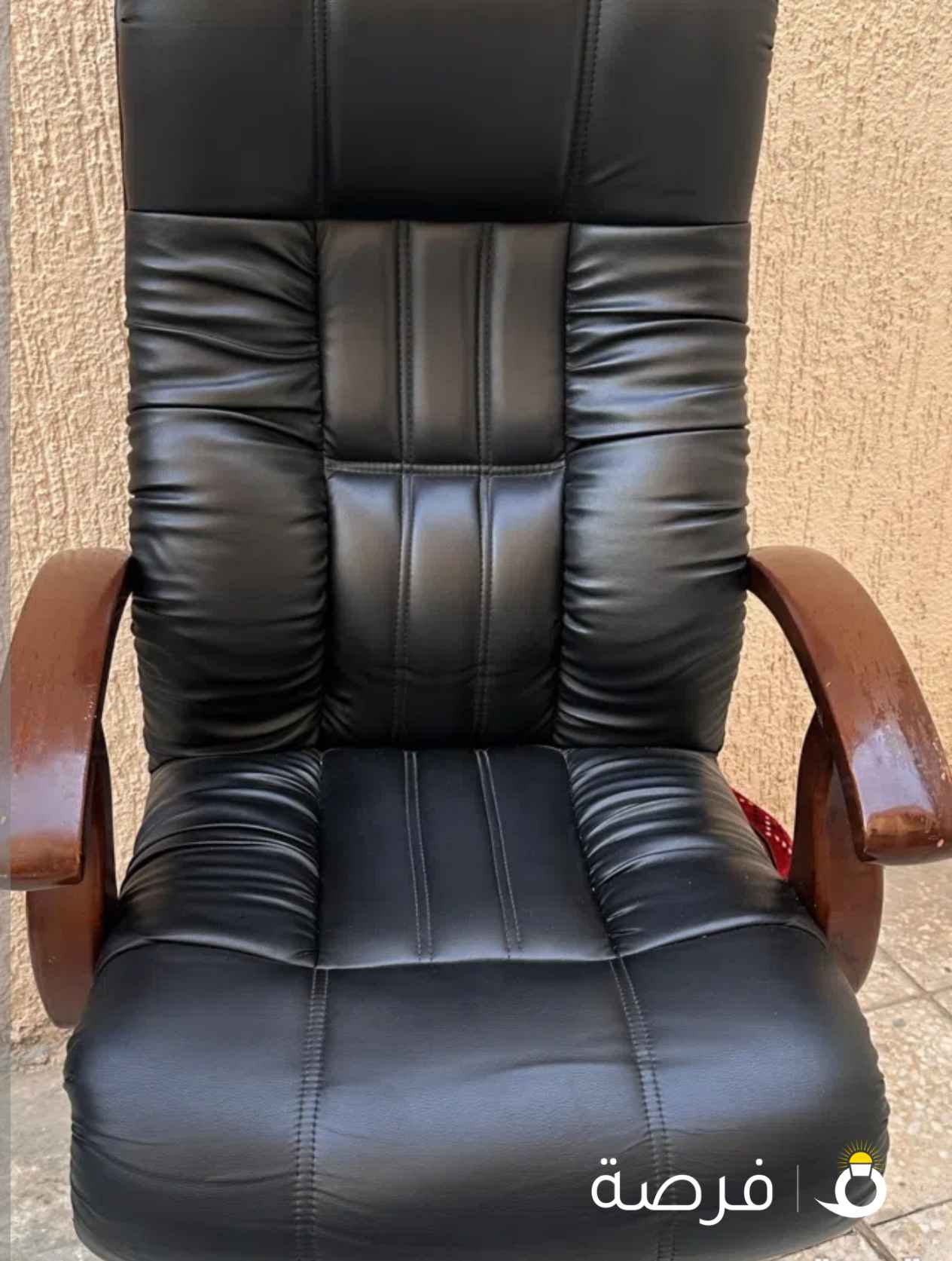 كرسي مكتب فخم جدا و مريح
