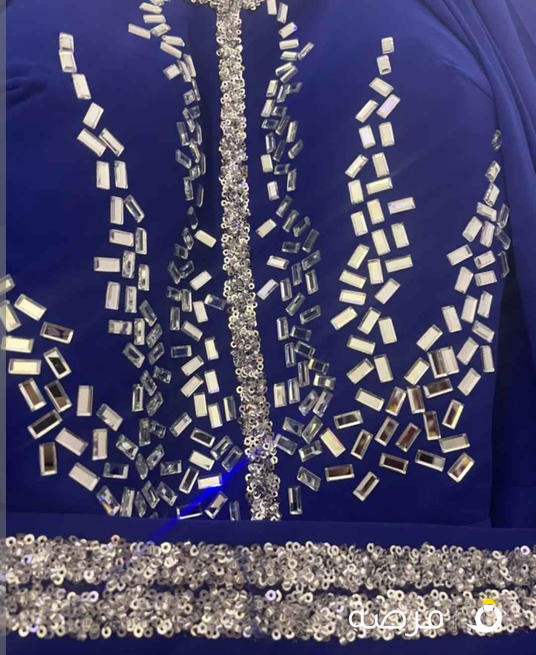 للبيع فستان