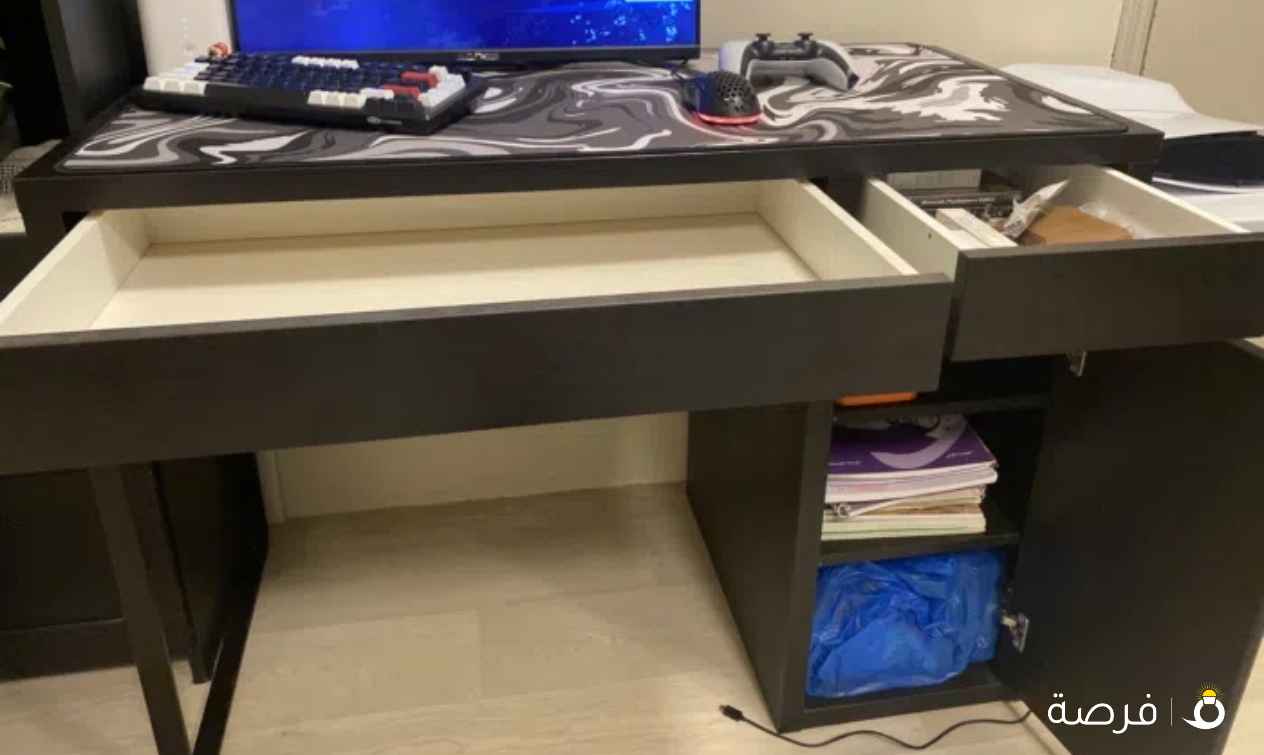 مكتب 105 على 50