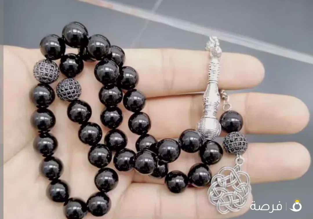 السلام عليكم
البيع على مسباح عقيق أسود، 33حبة، حجم12mm ووزن ممتاز، جديد.