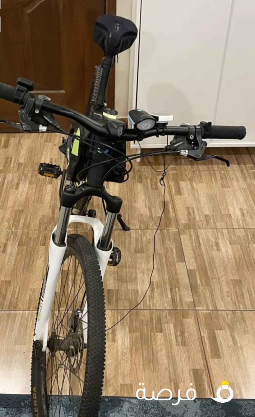 دراجة ⁦⁦BTWIN520⁩⁩ بحالة ممتازة جدا جدا استعمال خفيف