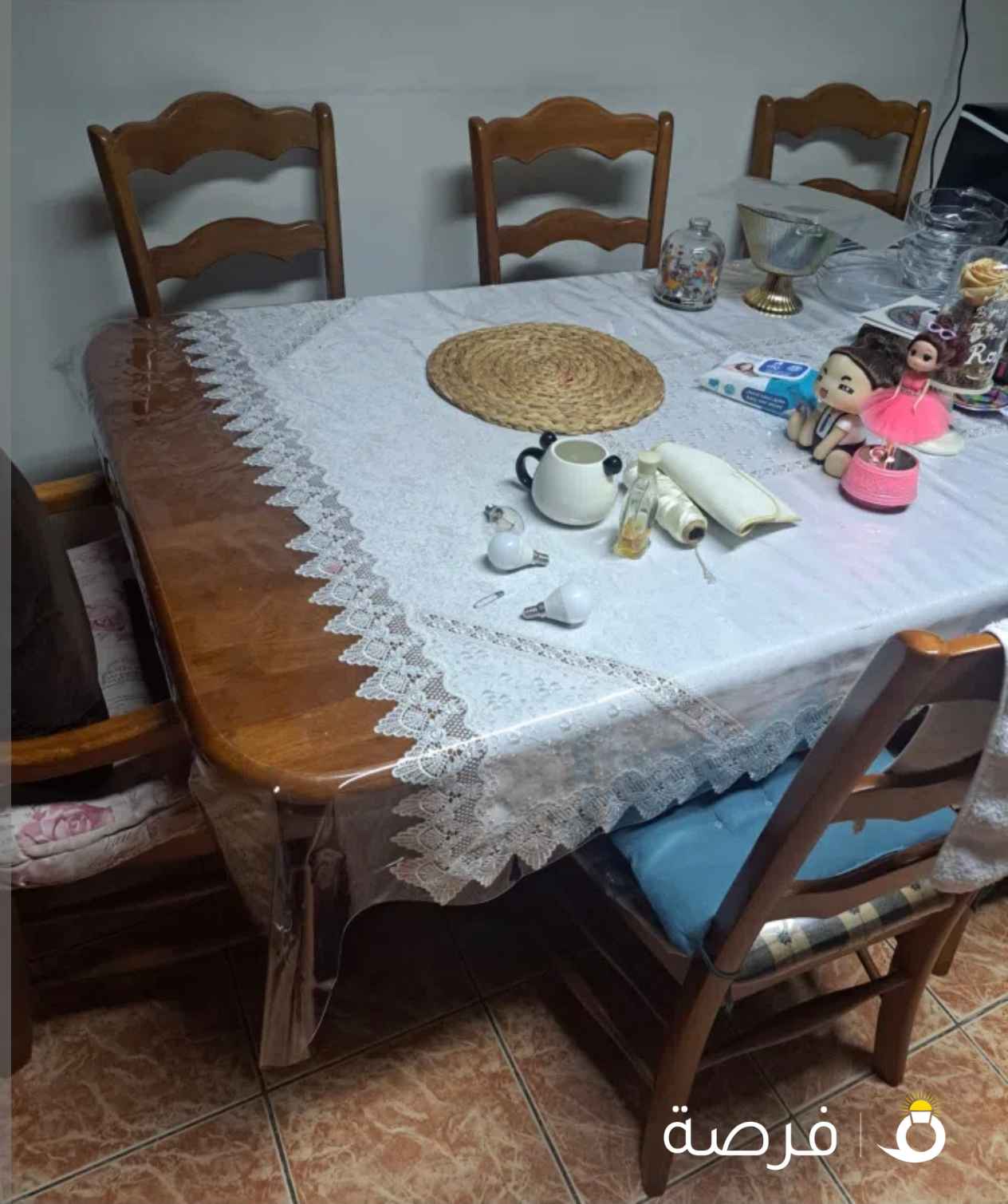 طاولة طعام خشب