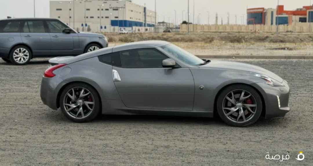 نيسان ⁦Z⁩ ⁦370⁩