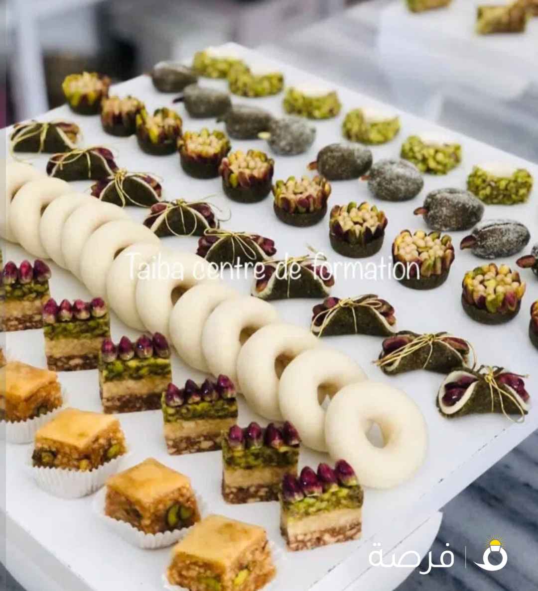 عصائر فريش حلويات تمر محشي وشكولا