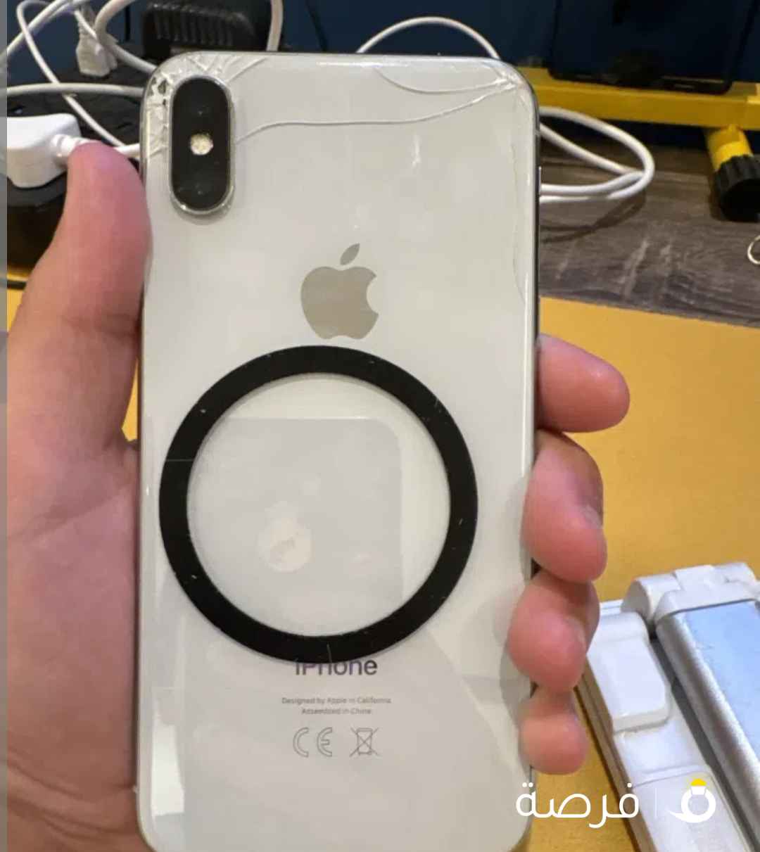 آيفون ⁦⁦x⁩⁩ فيه بعض الكسور من الخلف وعلى الشاشة
4.4