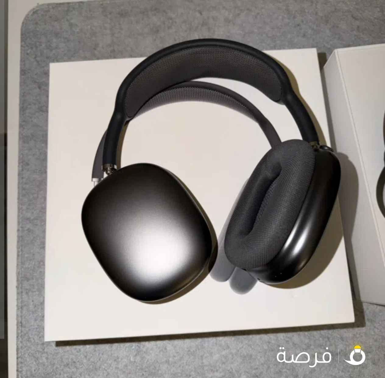 سماعة ⁦⁦AirPods⁩⁩ ⁦⁦Max⁩⁩ ⁦⁦lightning⁩⁩ استعمال خفيف (قابل للمساومة)